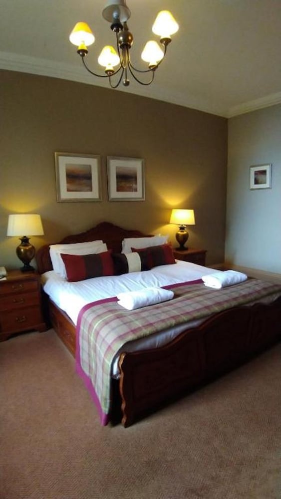 Double Room, 1 Double Bed (Loch View) photo 1