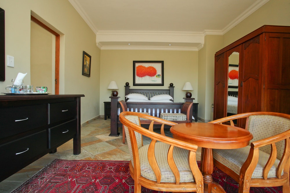 Family Room photo 1