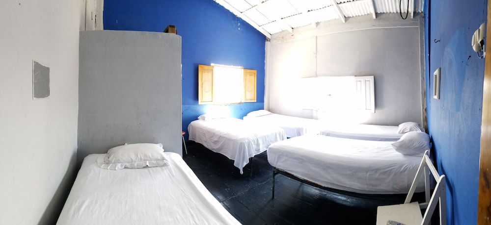 Basic Room, Multiple Beds, Private Bathroom photo 1
