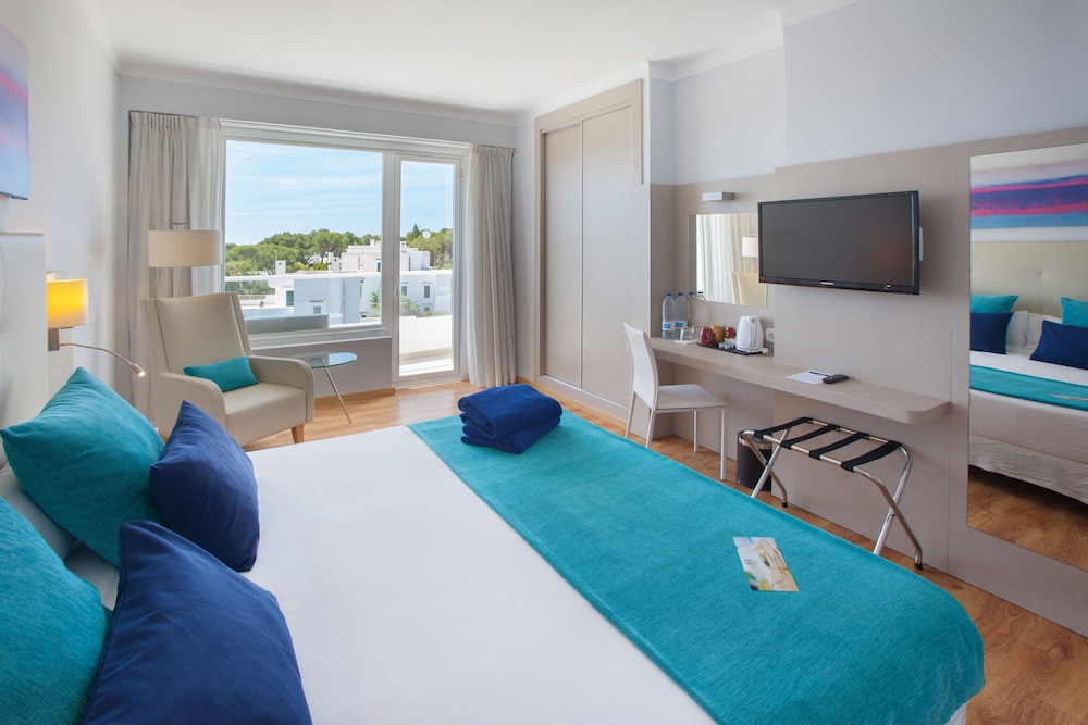 Double Room, Partial Sea View (2 Adults) - Photo 2