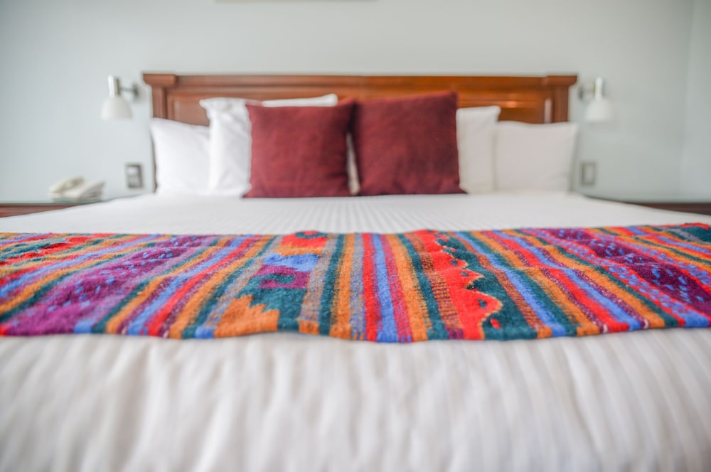 Standard Room, 1 King Bed photo 3