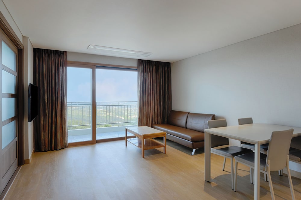 Sono Belle Suite (No Kitchen/Standard/Ondol)