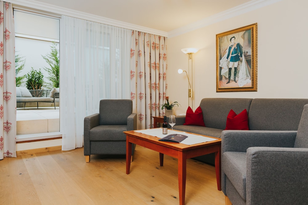 Junior Suite - Photo 1