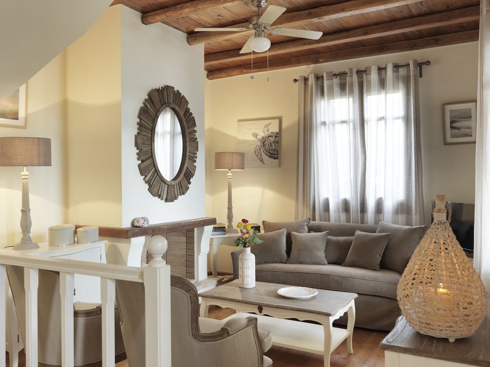 Villa, 3 Bedrooms, Pool Access, Sea View photo 3