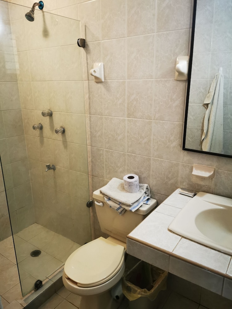 Family Apartment, 3 Bedrooms, Ocean View photo 2