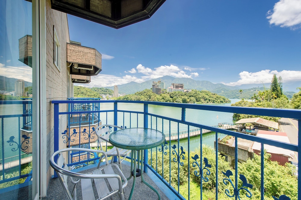 Quadruple Room with Mountain View - Photo 11
