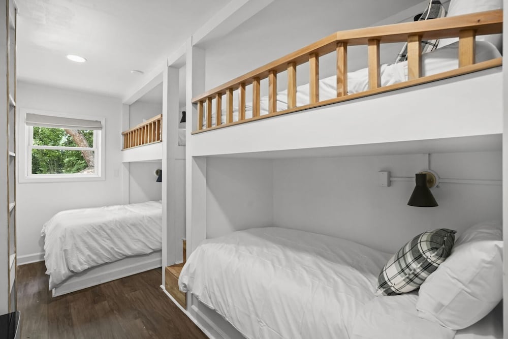 House (6 Bedrooms) photo 3