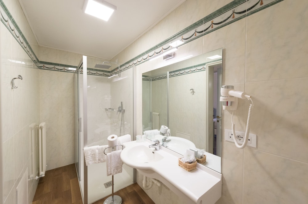 Executive Double Room (SPA Access Included) - Photo 5