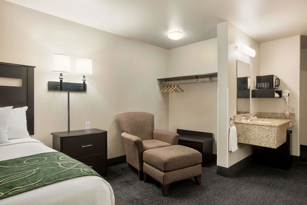 Room, 2 Double Beds, Accessible, Non Smoking photo 1