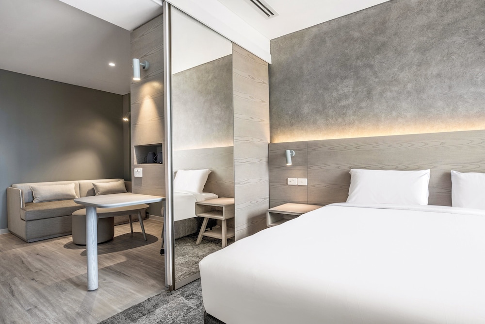 Suite (Free Breakfast) - Photo 15