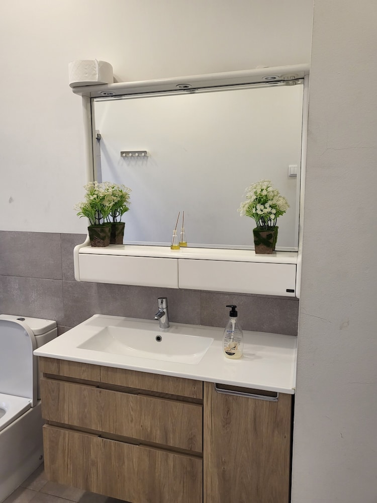 Basic Double Room - Photo 13