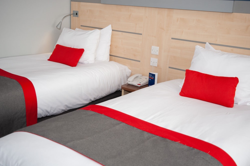 Standard Room, 1 Double Bed (with Free Hot Breakfast) - Photo 4