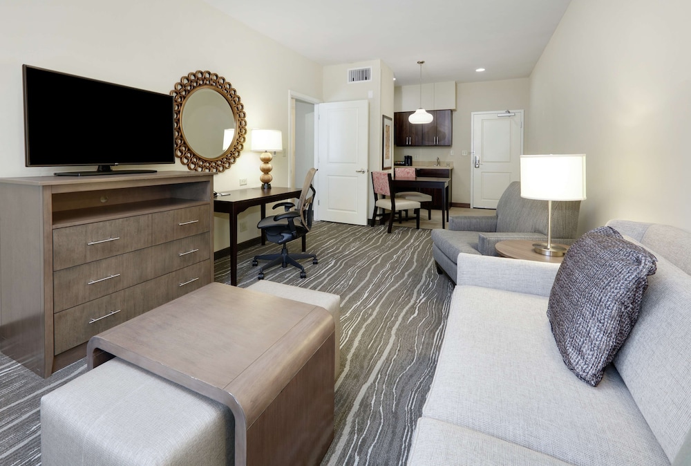 Suite, Multiple Beds, Accessible (Mobility & Hearing, Roll-in Shower) - Photo 5