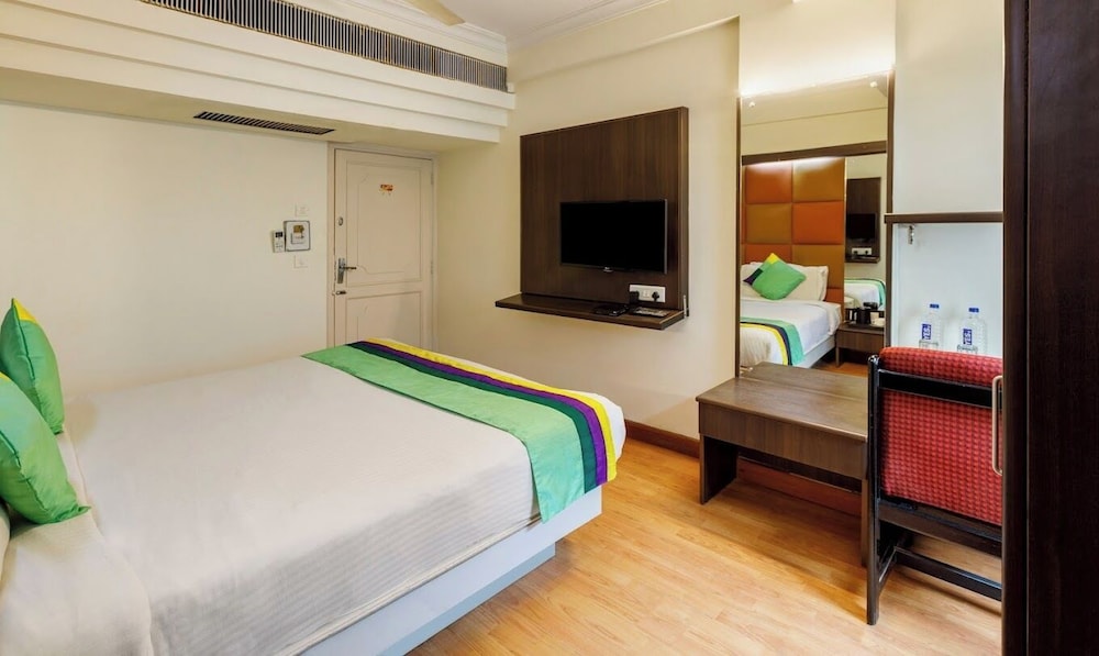 Deluxe Double or Twin Room, 1 Bedroom, Balcony, City View