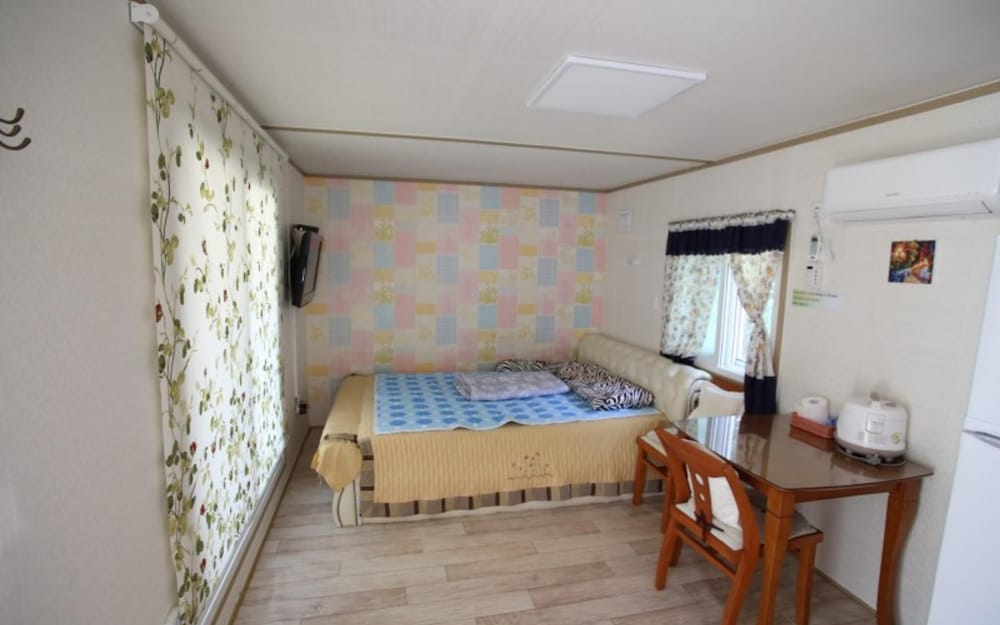 Room (Couple No 1)