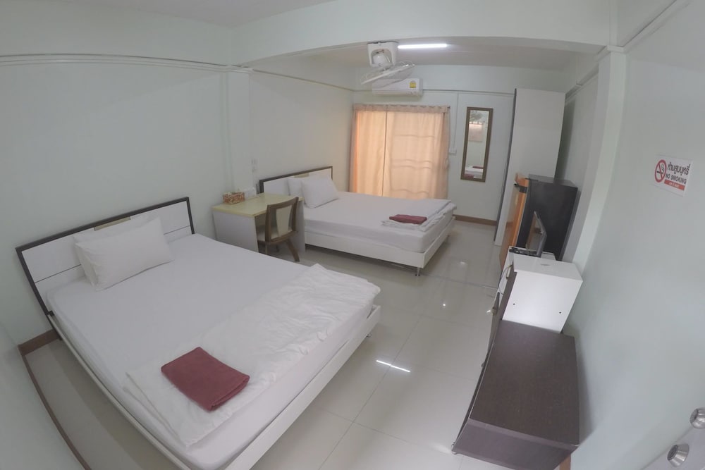 Standard Twin Room photo 3