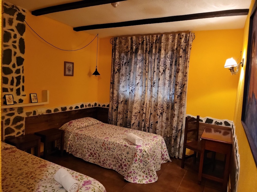 Economy Room