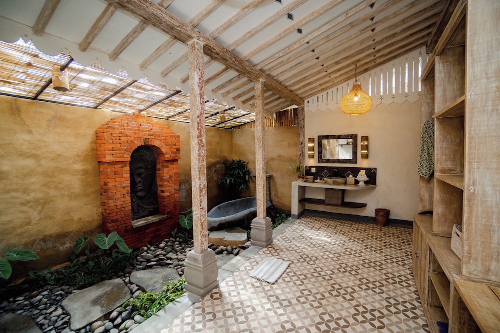 Three Bedroom Jungle Pool villa