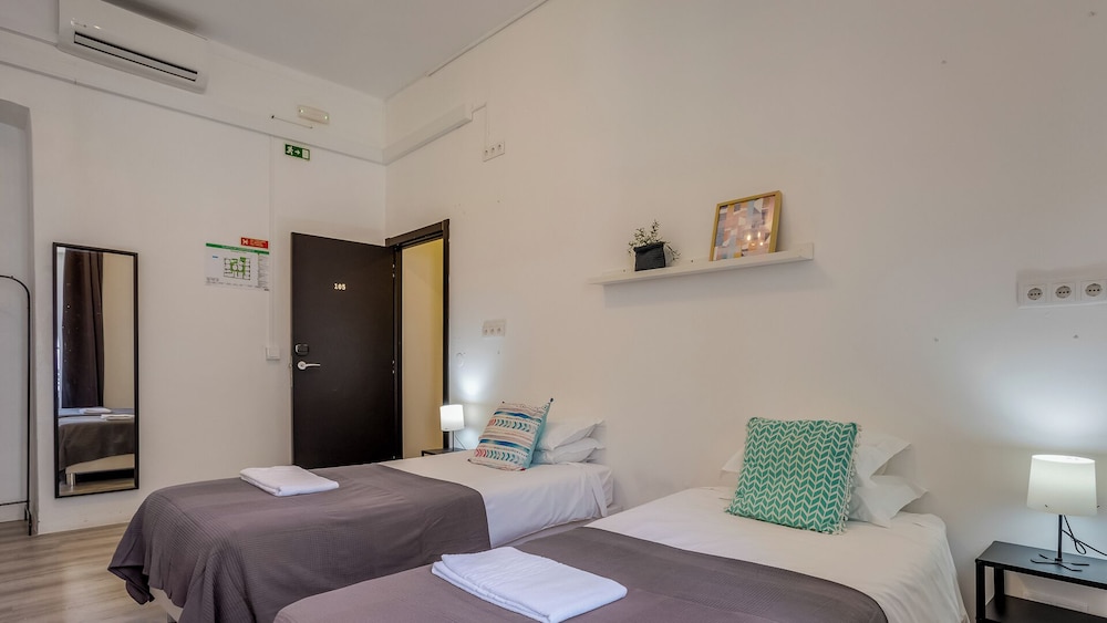Economy Single Room