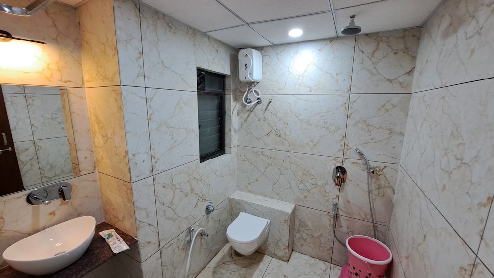 Deluxe Double Room photo 3