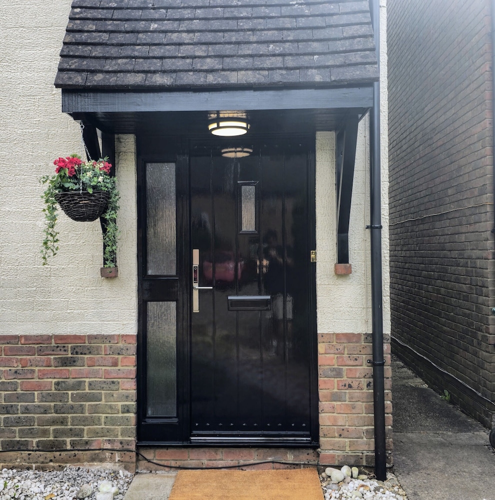 Premium House, Ensuite, Garden View (3 bed 1 bath house) photo 2