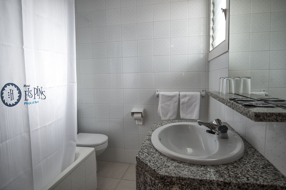 Habitación Triple con Balcón (3 Adultos)