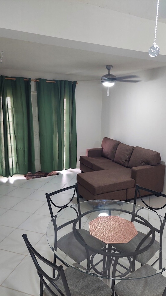 Basic Apartment photo 2