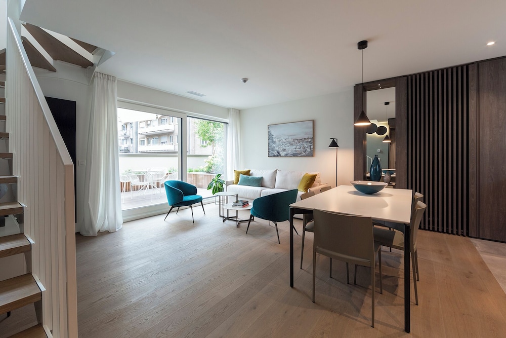 Exclusive Duplex