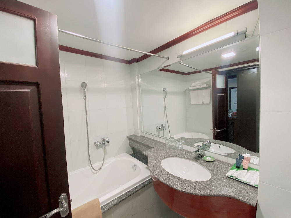 Deluxe Twin Room photo 2