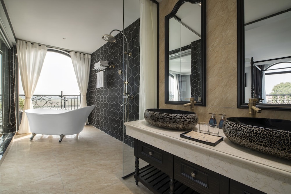 Lalita Premium Suite - Photo 7