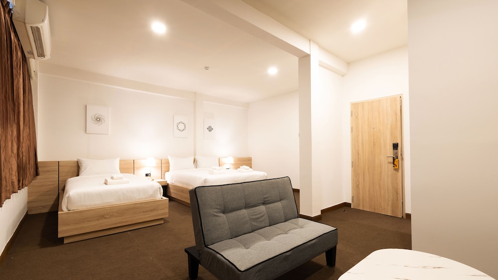 Deluxe Triple Room - Photo 6