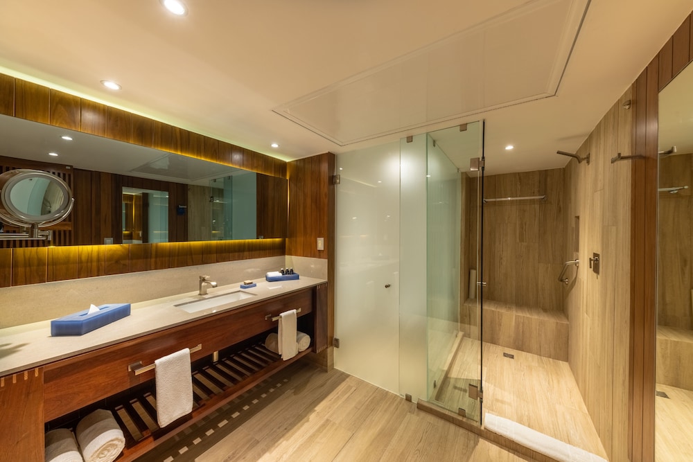 Premier Ocean Front - Photo 5