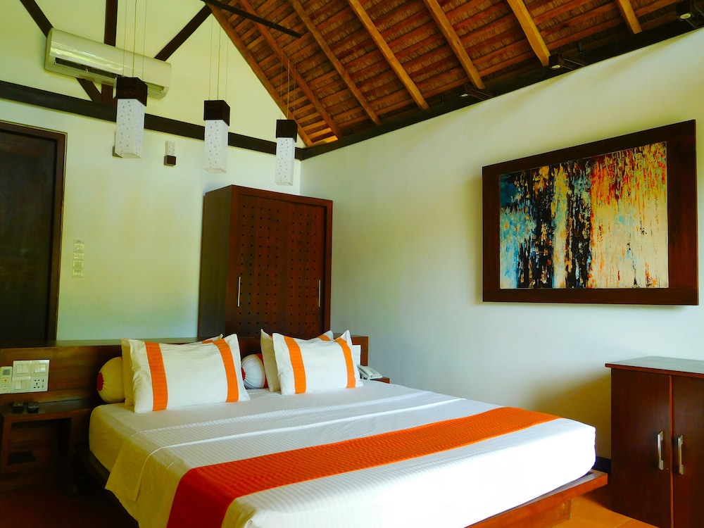 Grand Chalet, 2 Bedrooms, Beach View photo 1