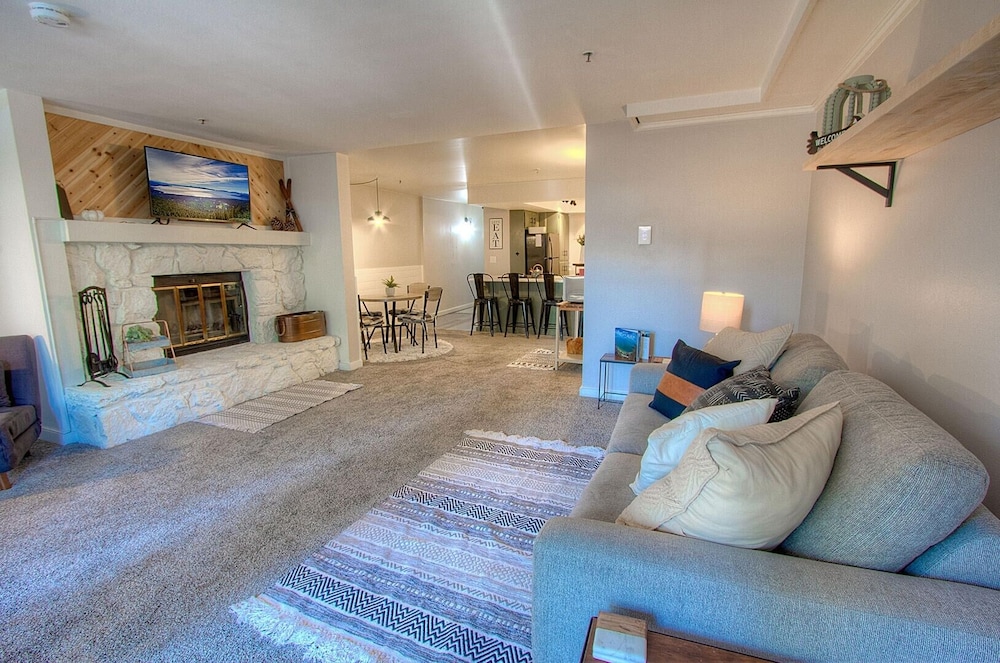 Condo, 1 Bedroom photo 1