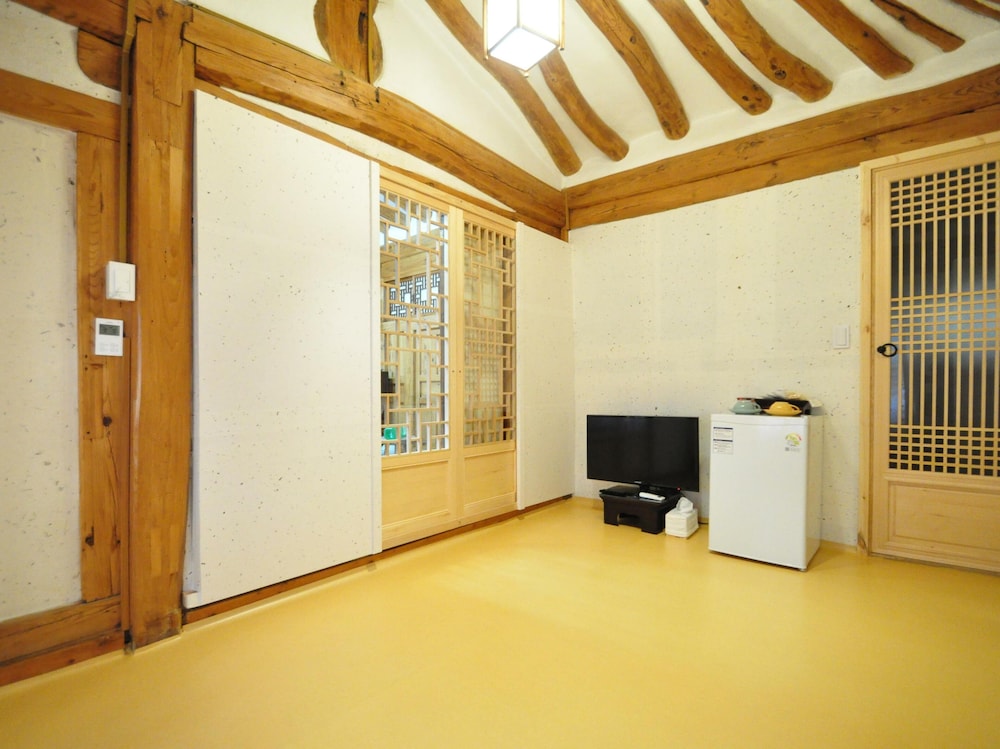 Room (Ondol C) - Photo 3