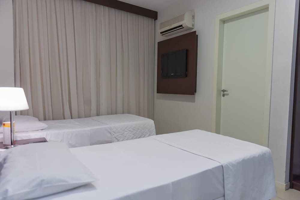 Standard Twin Room - Photo 2