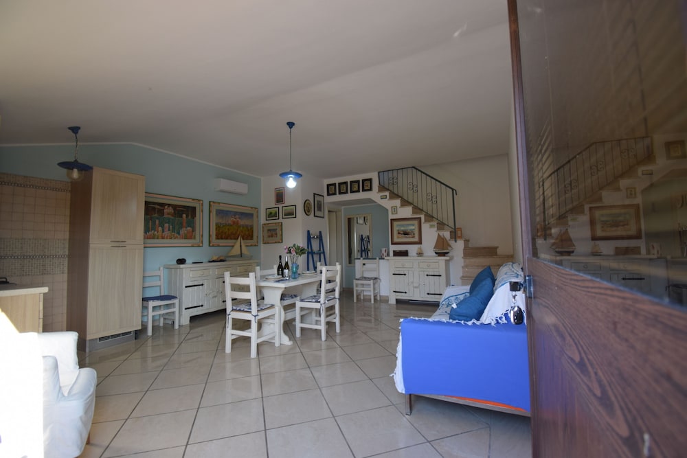 House, Patio photo 1
