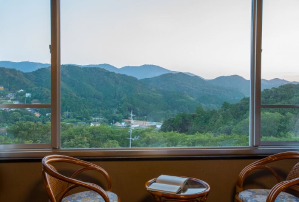 Western Style Twin Room, TOBISHIMAKAN, Mountain-side photo 3