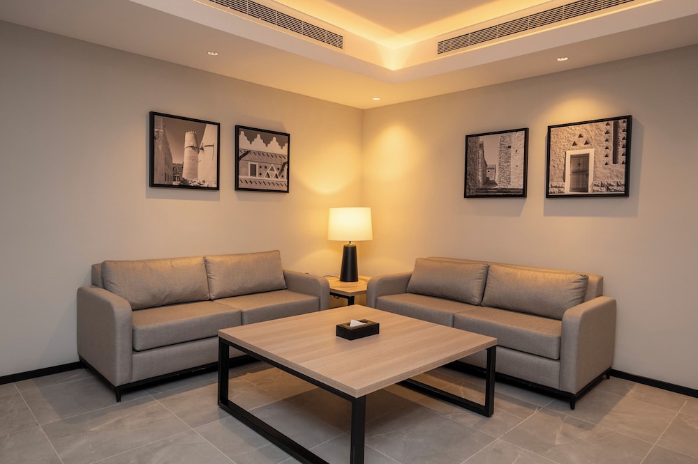 Executive Suite, 1 Bedroom - Photo 7