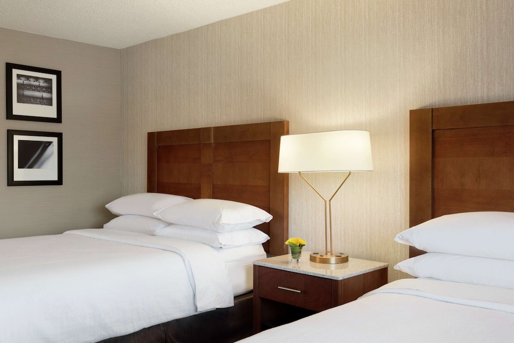Room, 2 Queen Beds, Non Smoking - Photo 1