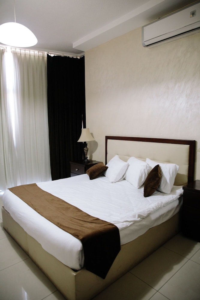 Design Suite, 2 Bedrooms