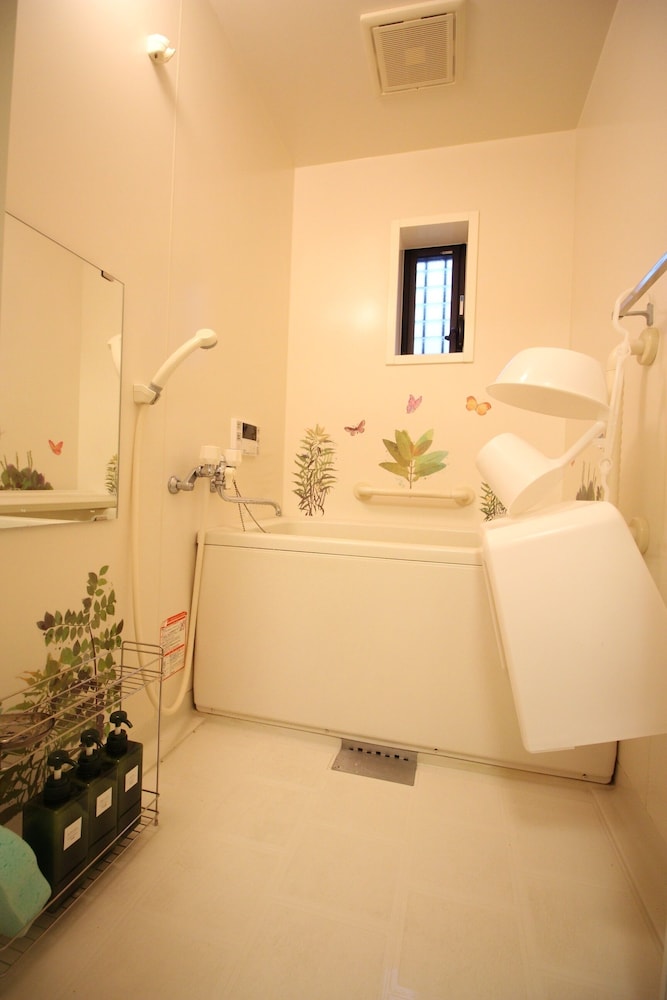 Private Vacation Home - Photo 16