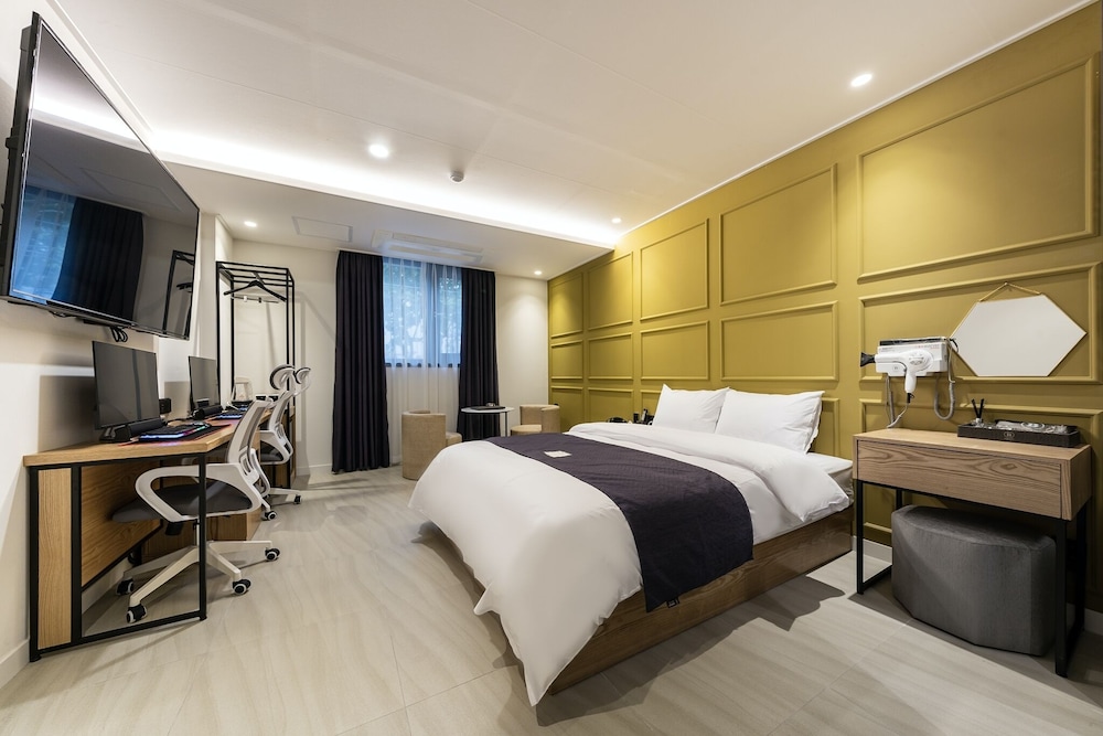 Deluxe Room, 1 Double Bed - Photo 13