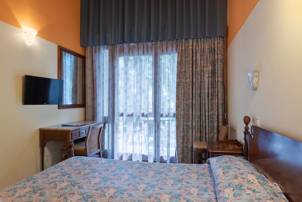 Economy Double Room photo 1