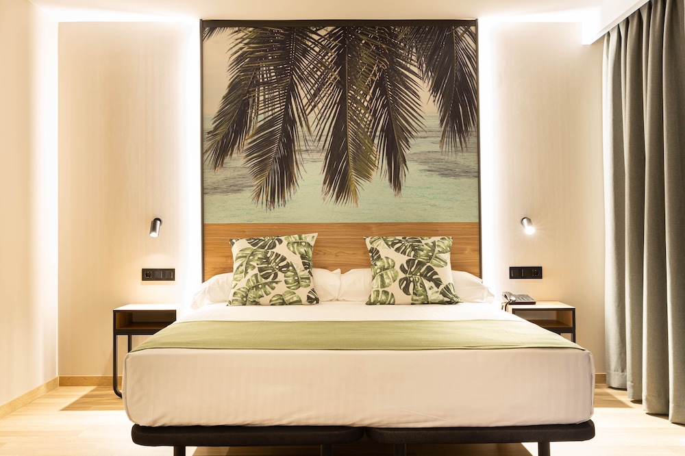 Premium Room, Terrace, Pool View (2 Adults + 2 children) photo 3