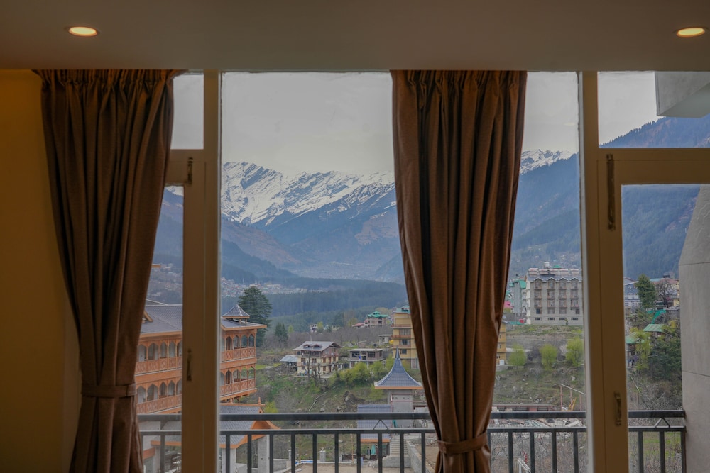 Premium Room - Photo 11