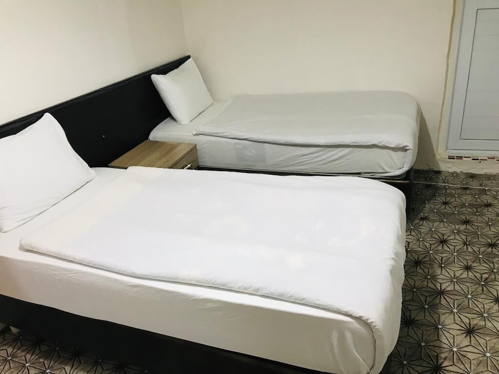 Standard Twin Room, Mountain View photo 3