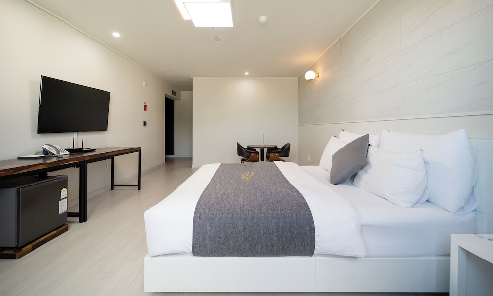 [Exclusive Special Offer] Deluxe Double Room - Photo 9
