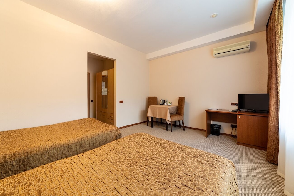 Superior Double Or Twin Room photo 3