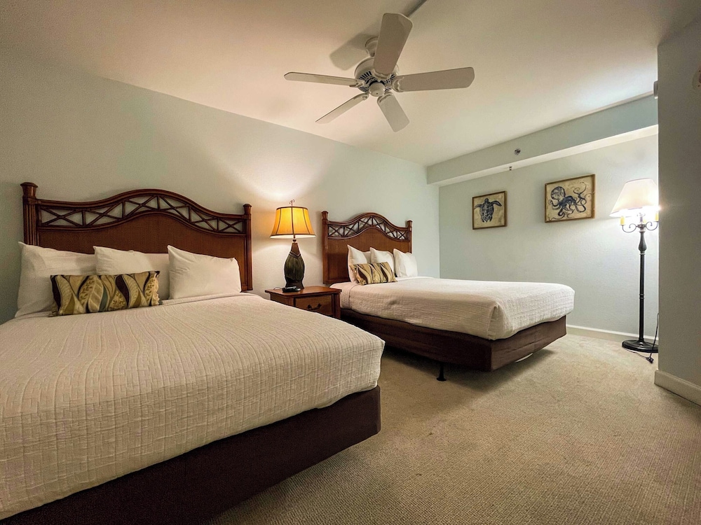 Standard Condo, 2 Bedrooms, Partial Ocean View photo 3